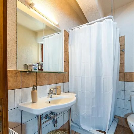 Apartment Nelfi's Iιι - *