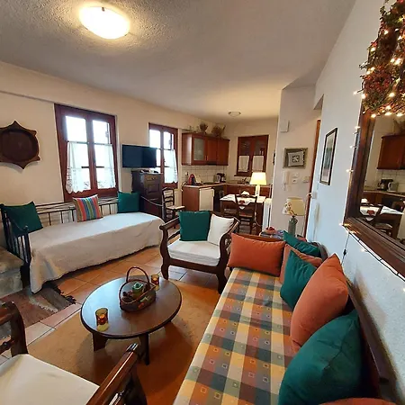Nelfi's Iιι - Apartment