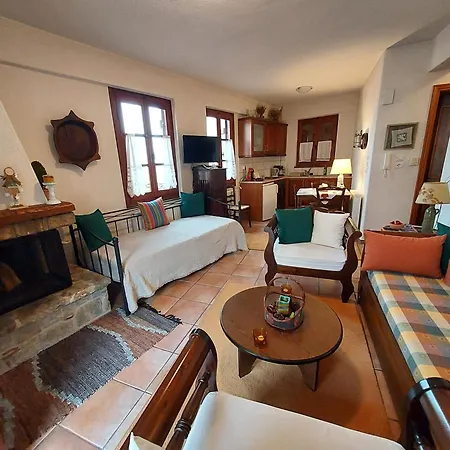 Nelfi's Iιι - Apartment *