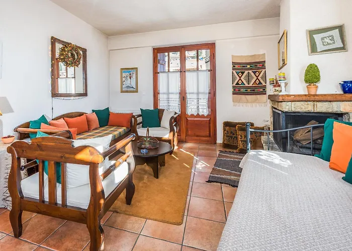 Nelfi's Iιι - Apartment Arachova